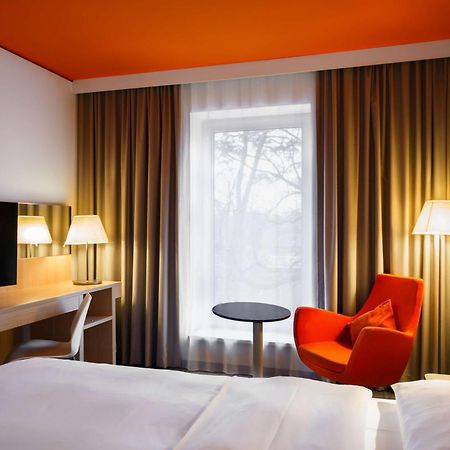 Park Inn By Radisson Frankfurt Airport Frankfurt am Main ภายนอก รูปภาพ
