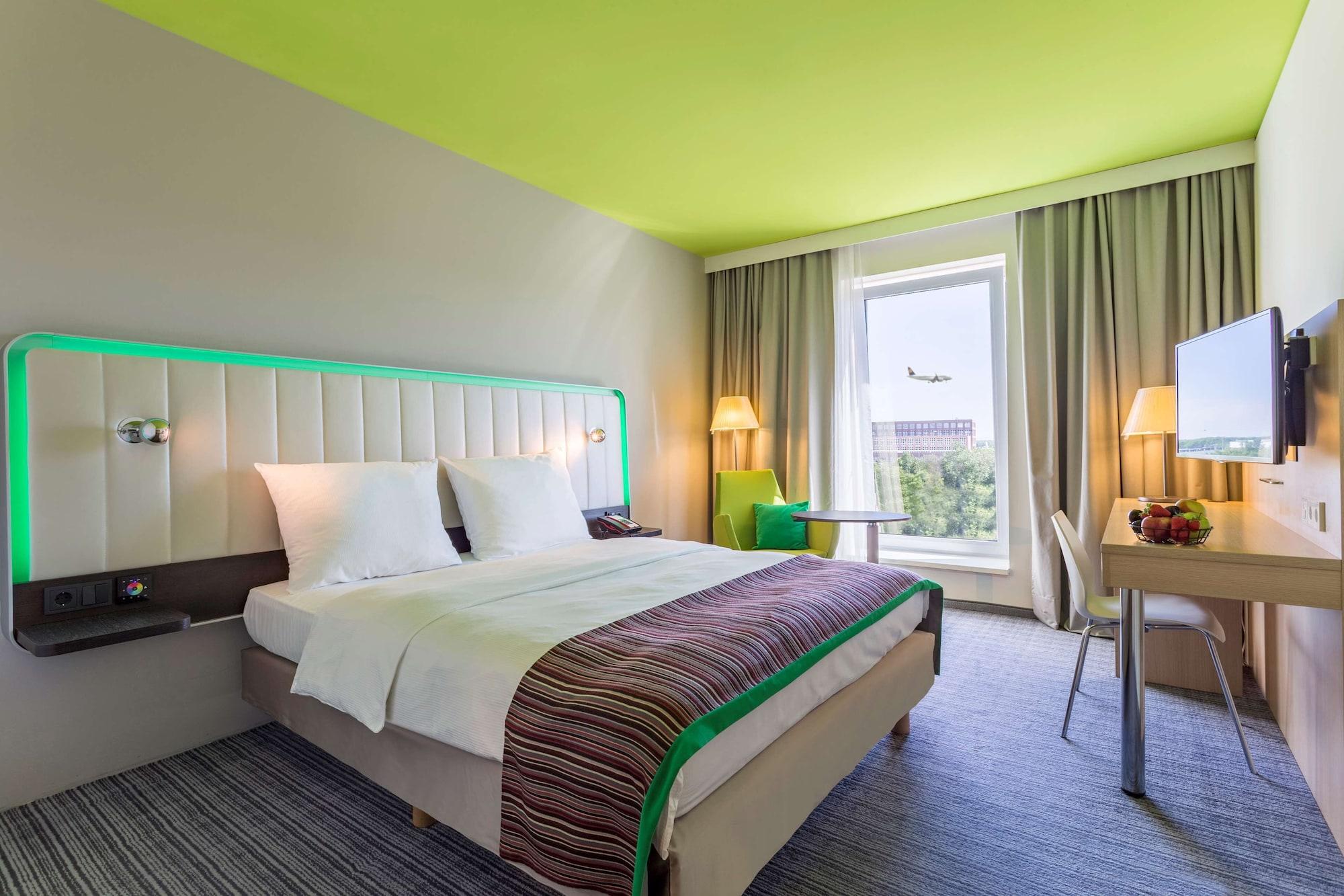Park Inn By Radisson Frankfurt Airport Frankfurt am Main ภายนอก รูปภาพ