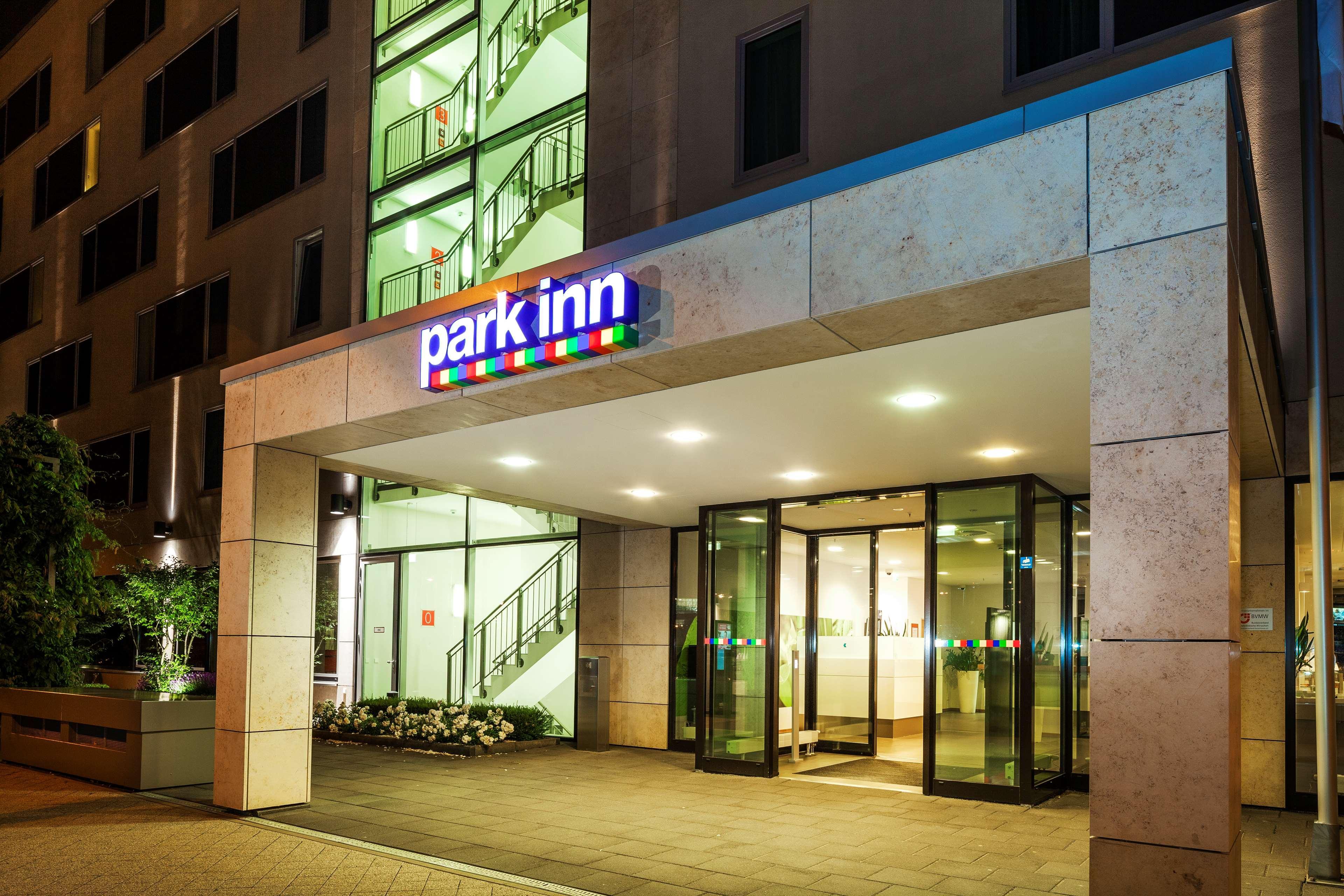 Park Inn By Radisson Frankfurt Airport Frankfurt am Main ภายนอก รูปภาพ