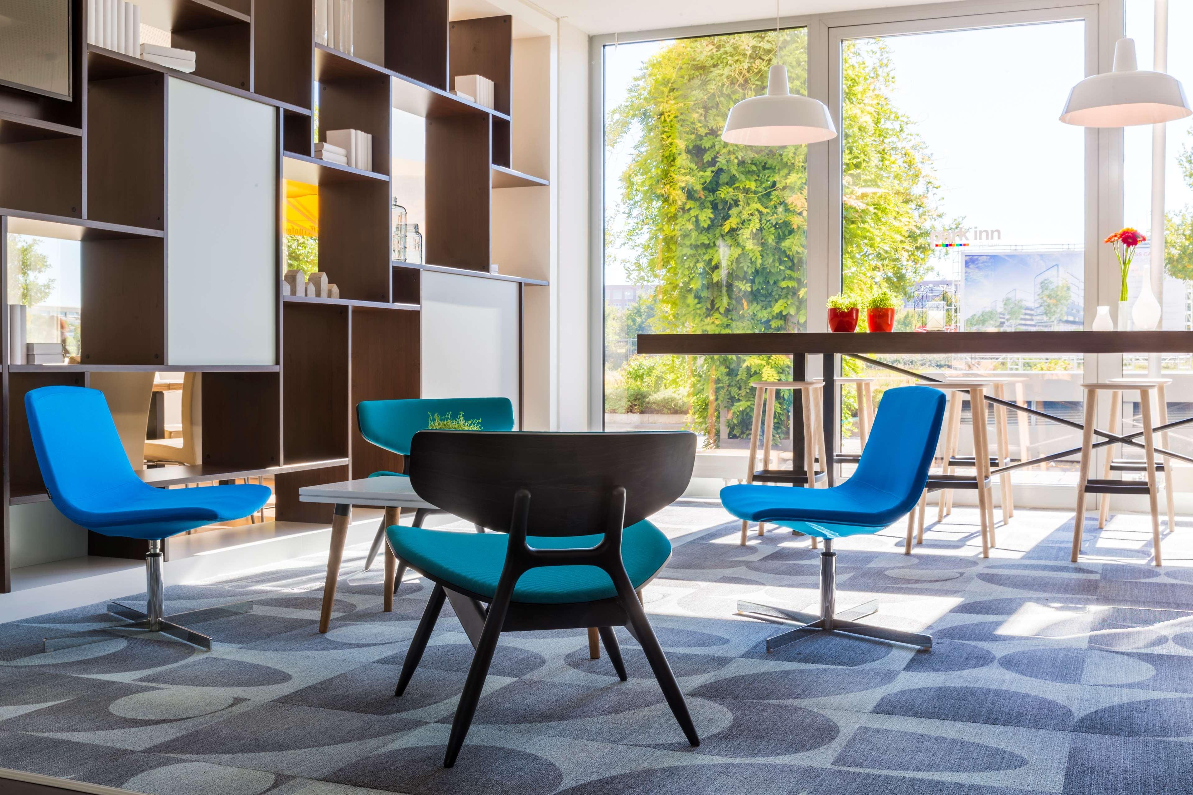 Park Inn By Radisson Frankfurt Airport Frankfurt am Main ภายนอก รูปภาพ
